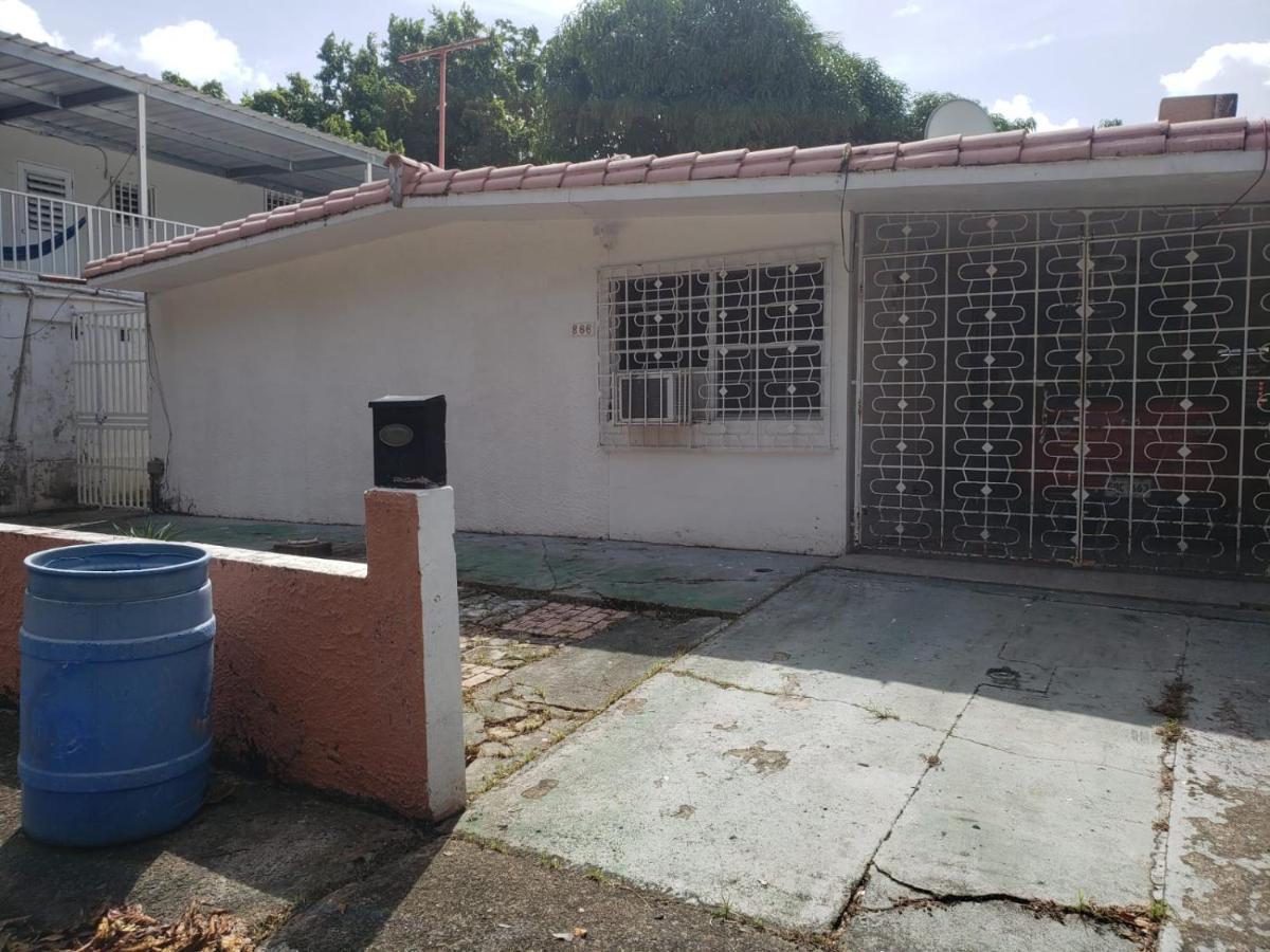 Figueroa Guest Rooms In Country Club San Juan Luaran gambar