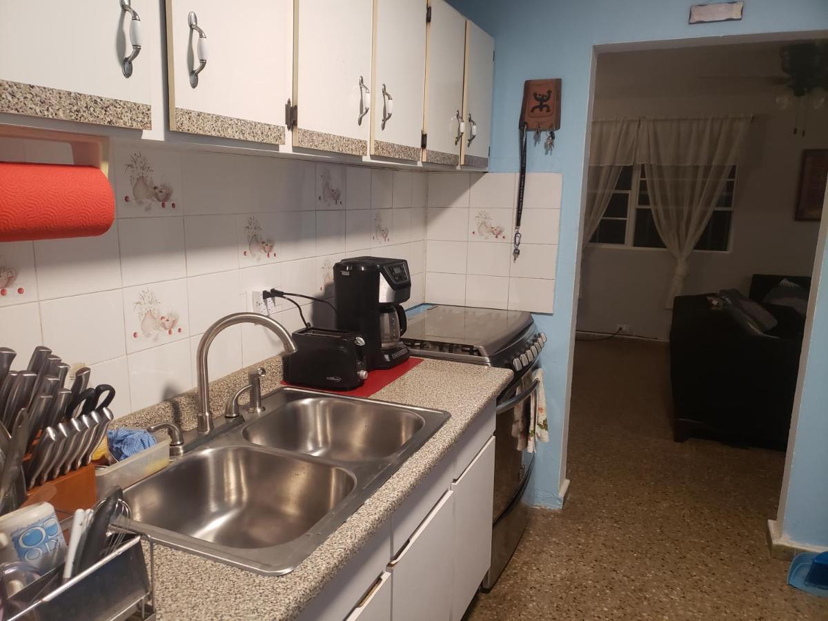 Figueroa Guest Rooms In Country Club San Juan Luaran gambar